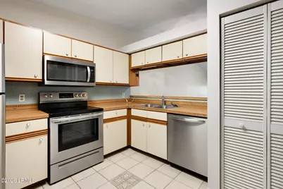 96 Mathews Drive #151, Hilton Head Island, SC 29926 - Photo 12