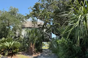 262 Deer Run Ln, Ladys Island, SC 29920 - Photo 4