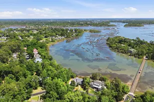 213 De La Gaye Point, Beaufort, SC 29902 - Photo 2