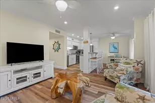 40 Folly Field Rd, Hilton Head, SC 29928 - Photo 14