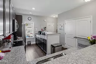 380 Dante Cir, Beaufort, SC 29906 - Photo 4