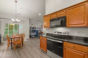 14 Carolina Village Cir, Beaufort, SC 29906 - Photo 12