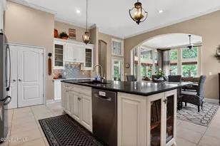 4 Beech Hill Ct, Hilton Head Island, SC 29928 - Photo 2