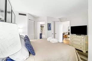 10 Lemoyne Ave, Hilton Head Island, SC 29928 - Photo 18