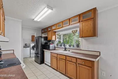 122 Bonaire Circle S, Beaufort, SC 29906 - Photo 8