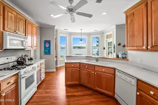 371 Cottage Farm Dr, Beaufort, SC 29902 - Photo 16