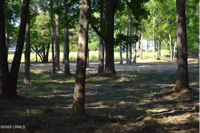 129 Dolphin Point Drive, Beaufort, SC 29907 - Photo 8