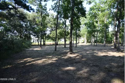 127 Dolphin Point Drive, Beaufort, SC 29907 - Photo 12