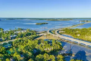 35 Wee Rd, Hilton Head Island, SC 29926 - Photo 2