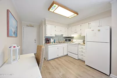40 Folly Field Road #E24, Hilton Head, SC 29928 - Photo 6