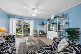 32 S Forest Beach Dr, Hilton Head Island, SC 29928 - Photo 2