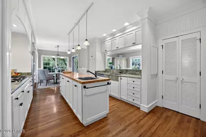 111 Fort Walker Drive, Hilton Head, SC 29928 - Photo 10