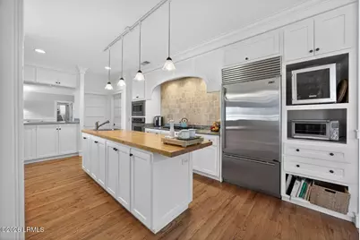 111 Fort Walker Drive, Hilton Head, SC 29928 - Photo 12