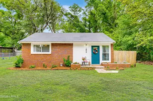 1803 Battery Park Dr, Port Royal, SC 29935 - Photo 1