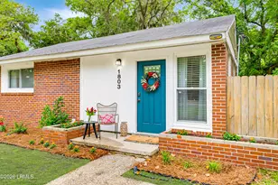 1803 Battery Park Dr, Port Royal, SC 29935 - Photo 2