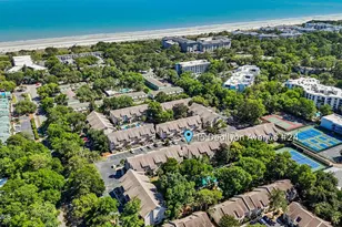 15 Deallyon Ave, Hilton Head, SC 29928 - Photo 2