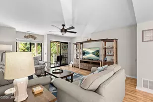 15 Deallyon Ave, Hilton Head, SC 29928 - Photo 14