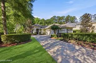22 Clifton Dr, Bluffton, SC 29909 - Photo 2