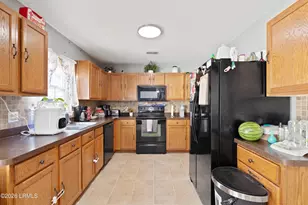 76 Shadow Moss Dr, Beaufort, SC 29906 - Photo 12