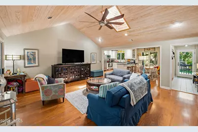 703 Seahorse Road, Ladys Island, SC 29920 - Photo 6