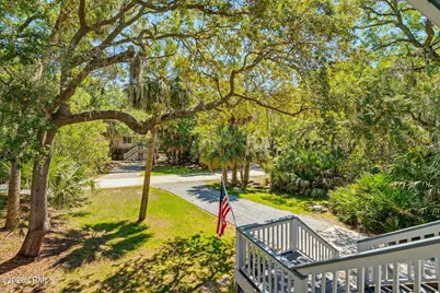 703 Seahorse Road, Ladys Island, SC 29920 - Photo 4