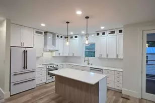 1104 11th St, Port Royal, SC 29935 - Photo 2