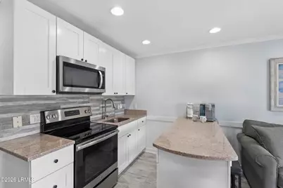 40 Folly Field Road #B102, Hilton Head, SC 29926 - Photo 6