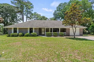 22 Chesterfield Dr, Beaufort, SC 29906 - Photo 1