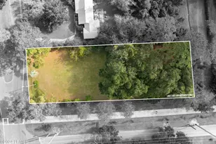 2422 Hermitage Rd, Beaufort, SC 29902 - Photo 14