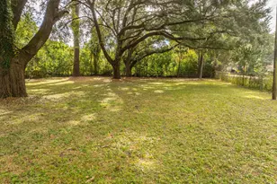 2422 Hermitage Rd, Beaufort, SC 29902 - Photo 18