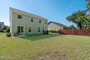 3674 Oyster Bluff Dr, Beaufort, SC 29907 - Photo 4