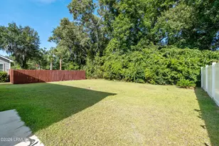 3674 Oyster Bluff Dr, Beaufort, SC 29907 - Photo 6