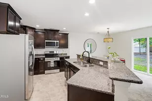 51 Mary Elizabeth Dr, Beaufort, SC 29907 - Photo 4