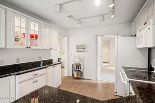 33 Victoria Dr, Hilton Head Island, SC 29926 - Photo 10