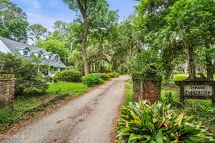 1 Inwood Plantation Dr, Beaufort, SC 29906 - Photo 4
