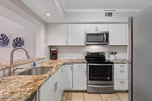 21 S Forest Beach Dr, Hilton Head, SC 29928 - Photo 16