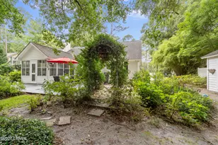 60 Thomas Sumter St, Beaufort, SC 29907 - Photo 44