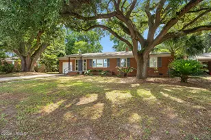 1703 Palmetto Dr, Beaufort, SC 29902 - Photo 2