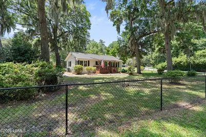 2420 Pine Court N, Beaufort, SC 29902 - Photo 2