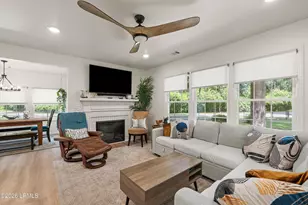 2420 Pine Ct N, Beaufort, SC 29902 - Photo 8