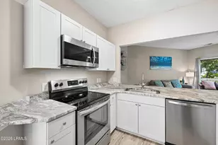 19 Lemoyne Ave, Hilton Head, SC 29928 - Photo 6