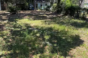 1103 Emmons St, Beaufort, SC 29902 - Photo 1