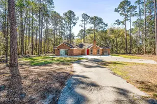 1 Royal Pines Blvd, Beaufort, SC 29907 - Photo 2