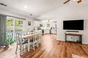 2101 Wilson Dr, Beaufort, SC 29902 - Photo 8