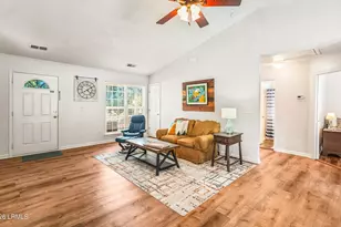 2101 Wilson Dr, Beaufort, SC 29902 - Photo 6