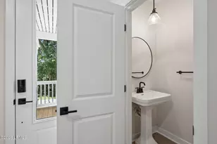 164 Secession Dr, Beaufort, SC 29907 - Photo 10
