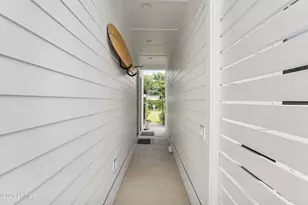 706 Bladen St, Beaufort, SC 29902 - Photo 8