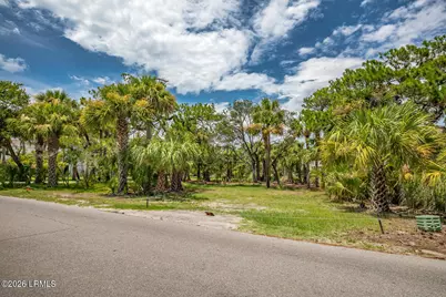 423 Tarpon Boulevard, Ladys Island, SC 29920 - Photo 2