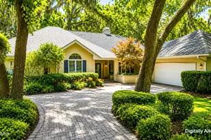 10 Robbers Row, Hilton Head, SC 29928 - Photo 2