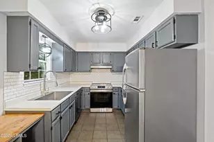 20 Cedar Crest Cir, Beaufort, SC 29907 - Photo 10